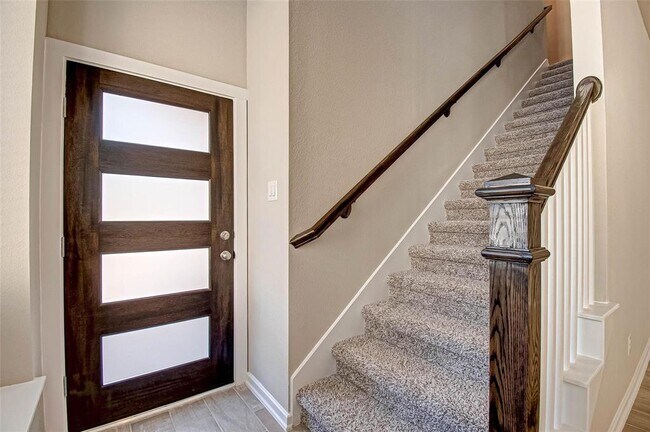 Building Photo - 315 N Spotted Fern Dr