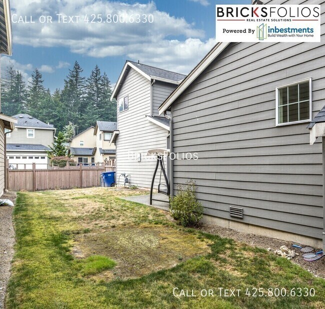Building Photo - 10251 Eastridge Dr NE