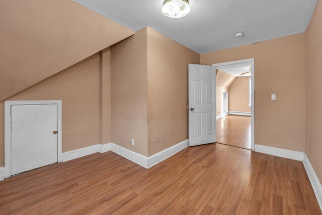 Building Photo - 31 Ripley St