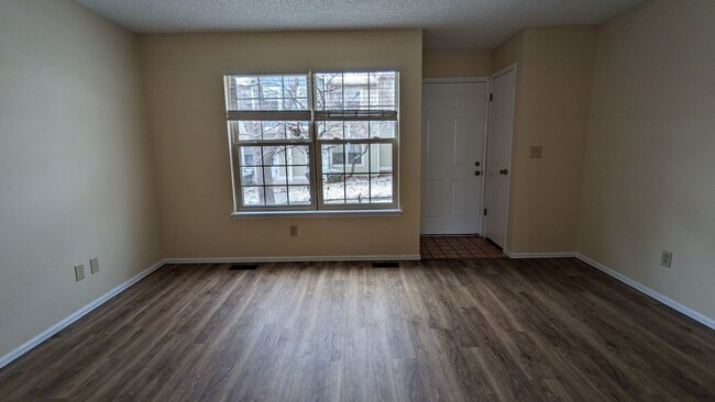 Building Photo - TWO STORY TOWNHOME WITH GARAGE