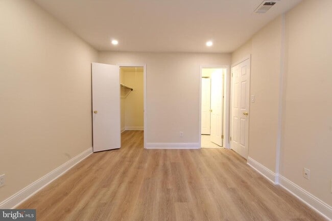 Building Photo - 97 Wyndham Pl