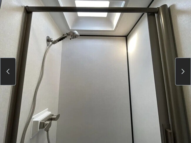 Building Photo - 532 Camino de Amor