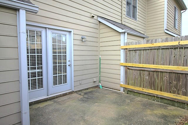 Building Photo - 2619 Camellia Dr