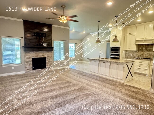 Building Photo - 1613 Fulwider Ln