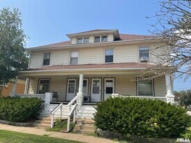 Building Photo - 711 16th St