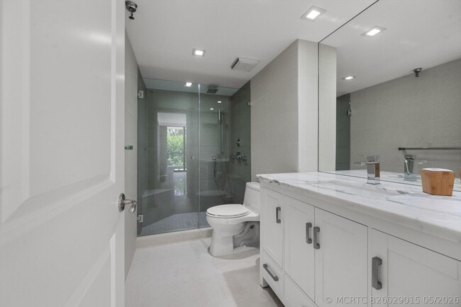 Building Photo - 2580 S Ocean Blvd