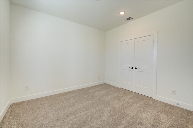 Building Photo - 1419 Shaded Rock Dr