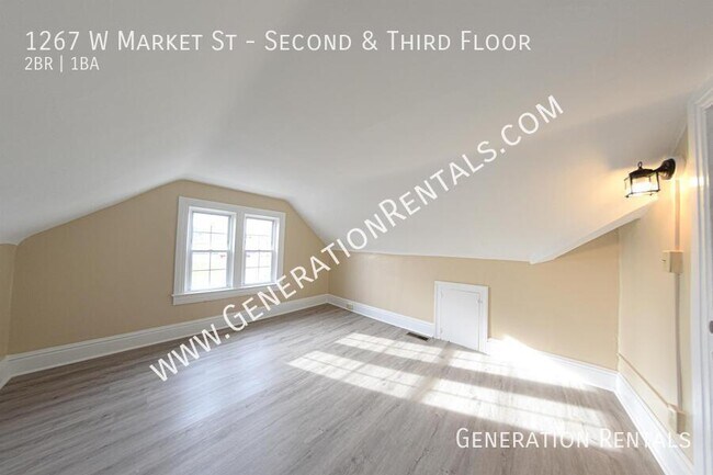 Building Photo - 1267 W Market St