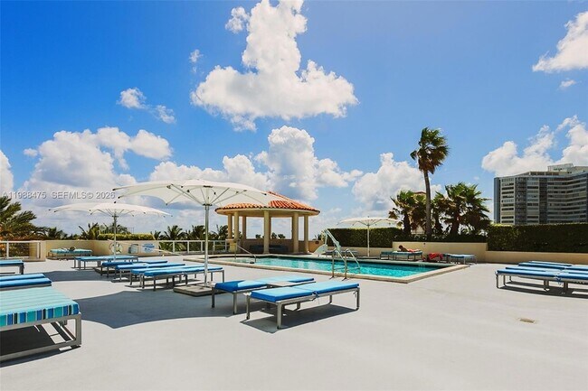 Building Photo - 7330 Ocean Terrace