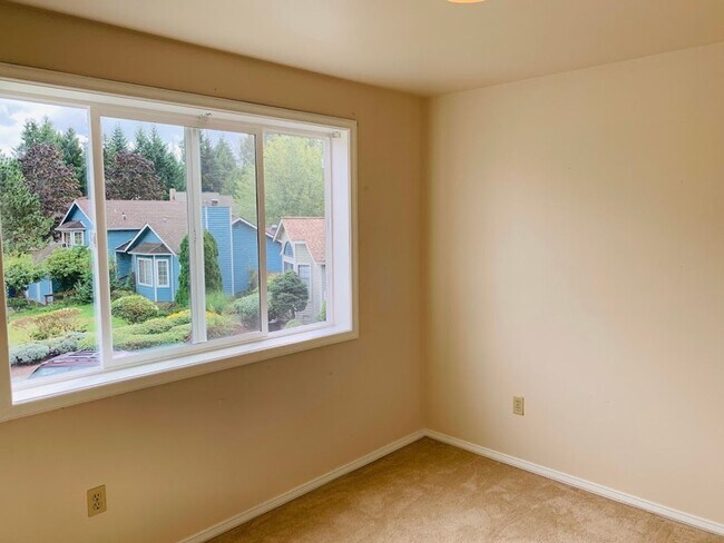 Building Photo - Issaquah 4 bd 3 bath single family house f...