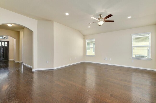 Building Photo - 18421 Tallgrass Prairie Dr