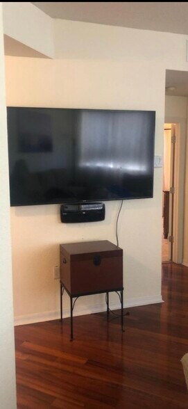 Building Photo - 11014 Legacy Dr