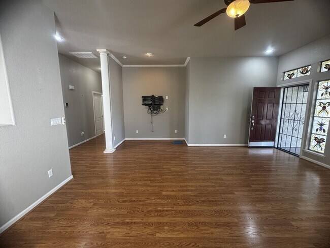 Building Photo - Gated 55+ Community - 2 bedroom/2bathroom