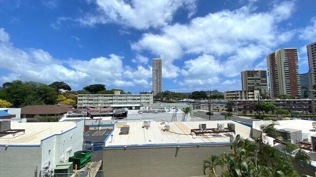 Building Photo - 1025 Kalo Pl
