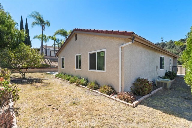 Building Photo - 474 Armitos Pl