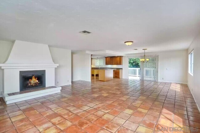 Building Photo - 3736 Bonita Canyon Rd