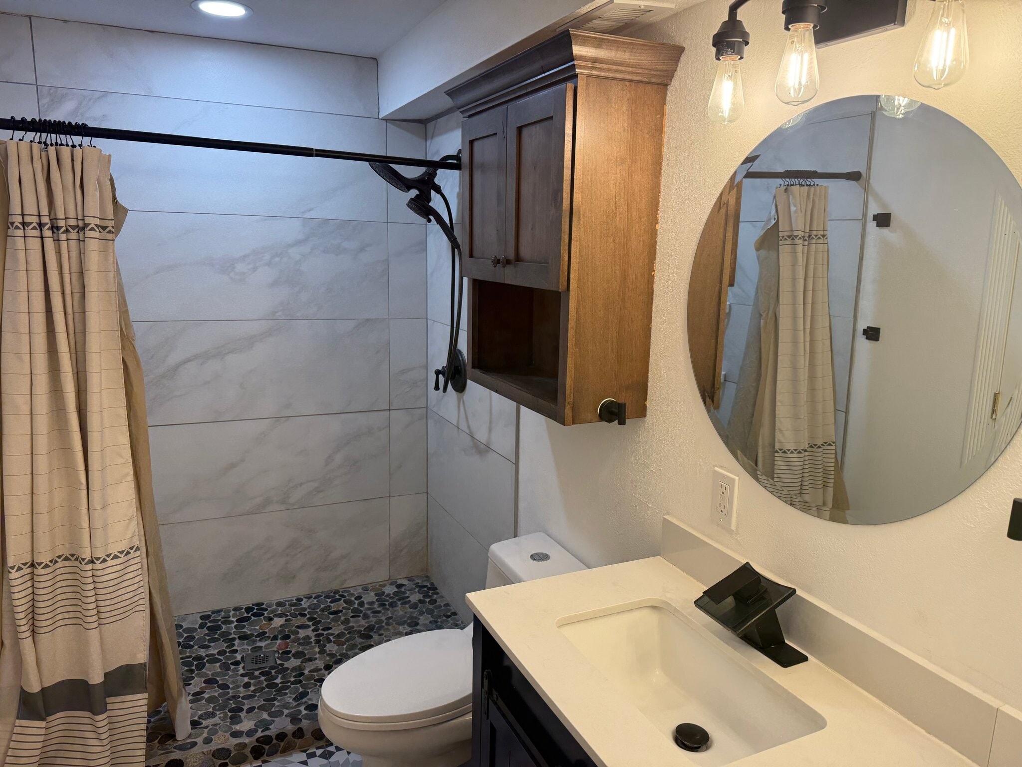 Building Photo - 6373 Ponderosa Way