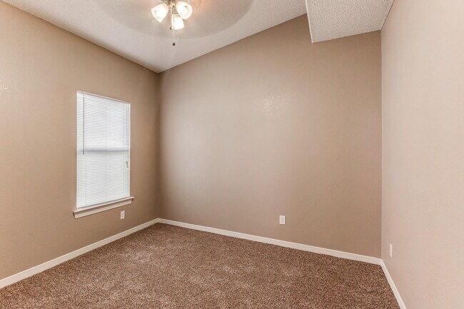 Building Photo - 5444 Pedro Lucero Dr