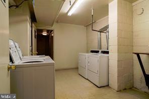 Building Photo - 7155 Donnell Pl