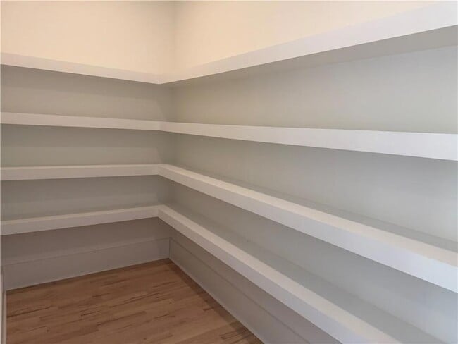 Building Photo - 2385 Nesbitt Dr NE