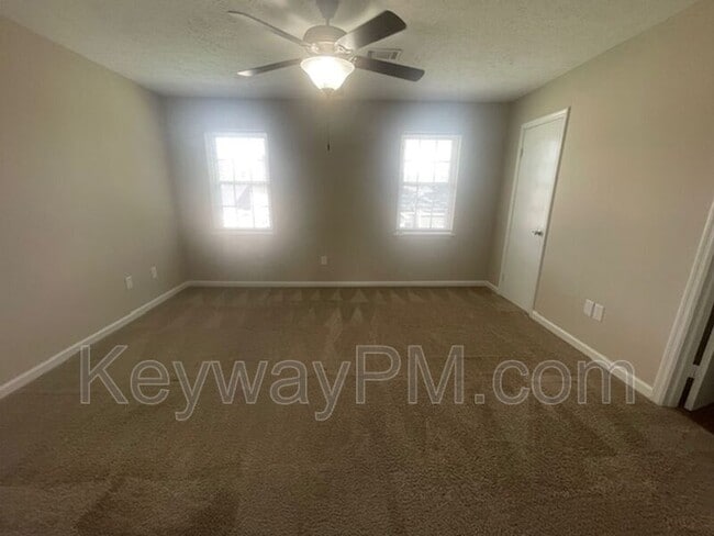 Building Photo - 3932 Almon Dr