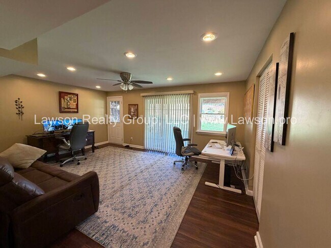 Building Photo - Gorgeous Classic Cave Spring Colonial in S...