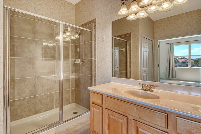 Building Photo - 3456 Parkridge Cir