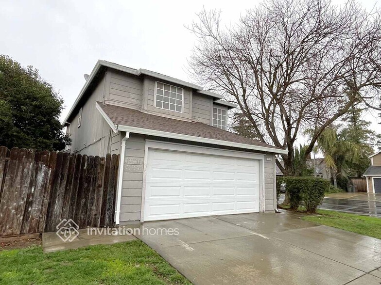 Building Photo - 1573 Owens Valley Dr