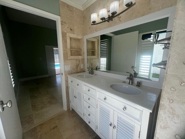 Building Photo - 21023 Rustlewood Ave