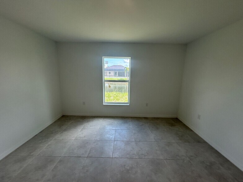Building Photo - New Construction 4/2