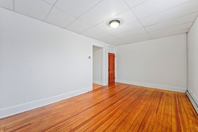 Building Photo - 33 Franklin St