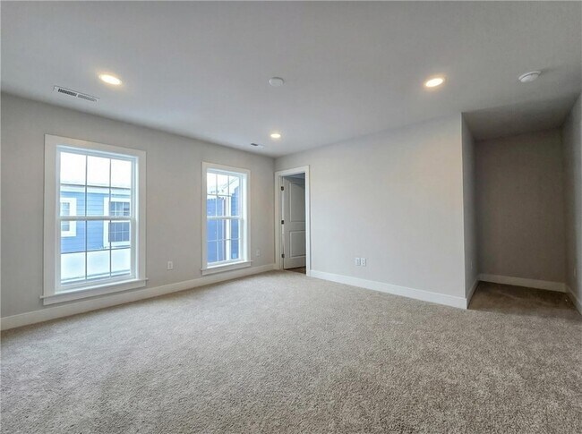 Building Photo - 305 Frederick Wy