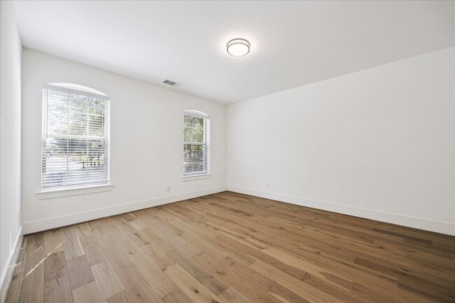 Building Photo - 3415 Ridgeway Valley Ln