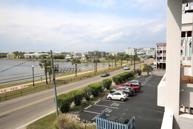 Building Photo - 608 Carolina Beach Ave S