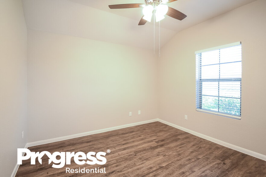 Building Photo - 135 Tonkawa Canyon Dr