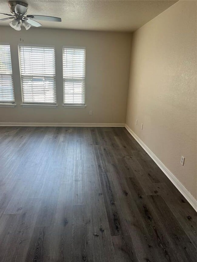 Building Photo - The Ranch at Sam Houston - 3 bdrm, 3 baths, close to SHSU!