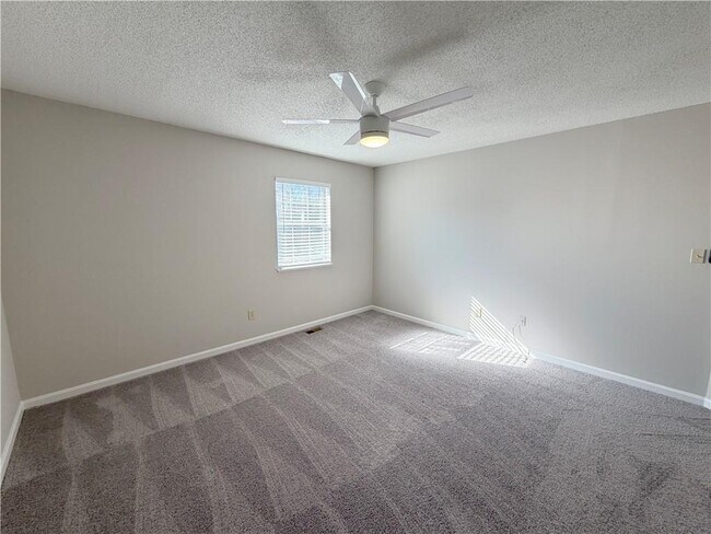 Building Photo - 1921 Cheatham Woods Dr SW