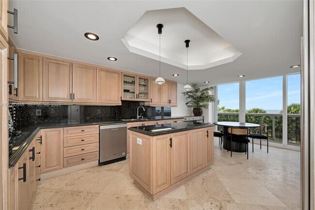 Building Photo - 9559 Collins Ave