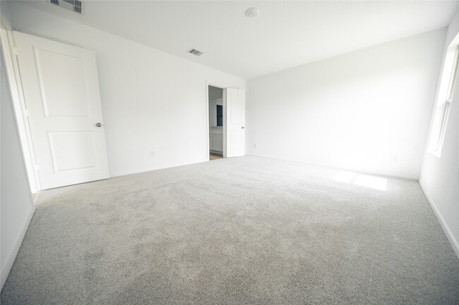 Building Photo - 9919 Oakheath Blf Dr