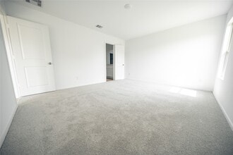 Building Photo - 9919 Oakheath Blf Dr
