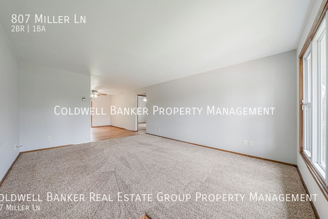 Building Photo - 807 Miller Ln