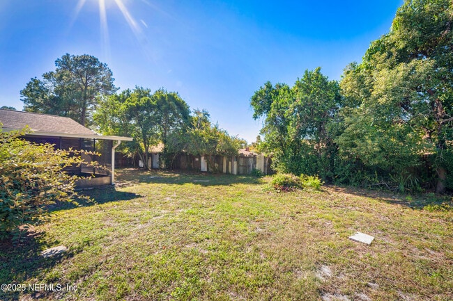 Building Photo - 2726 Winrock Dr W