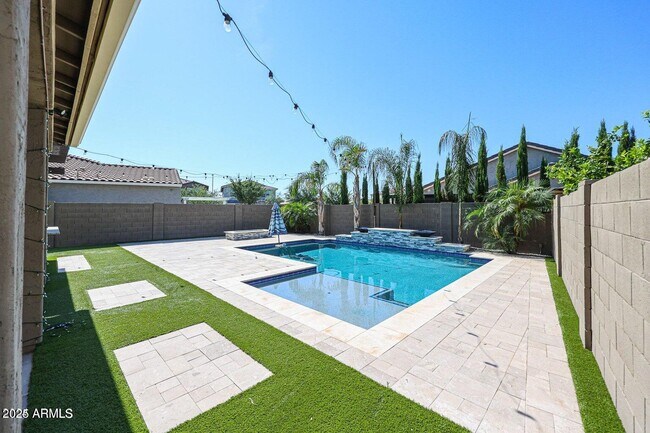 Building Photo - 9553 W Donald Dr