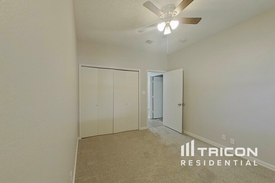 Building Photo - 1121 Cypress Ln