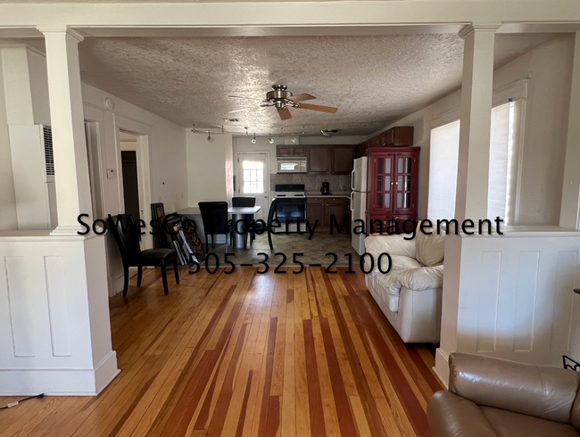 Building Photo - Single Family Two Bedroom Home