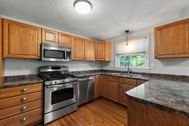 Building Photo - 6 Lochmere Ln
