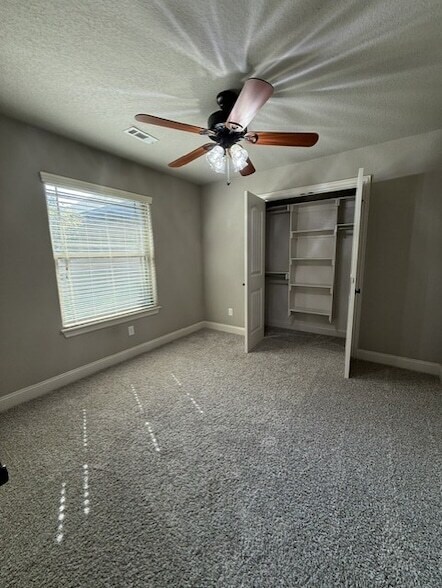 Building Photo - 5 Knighton Dr