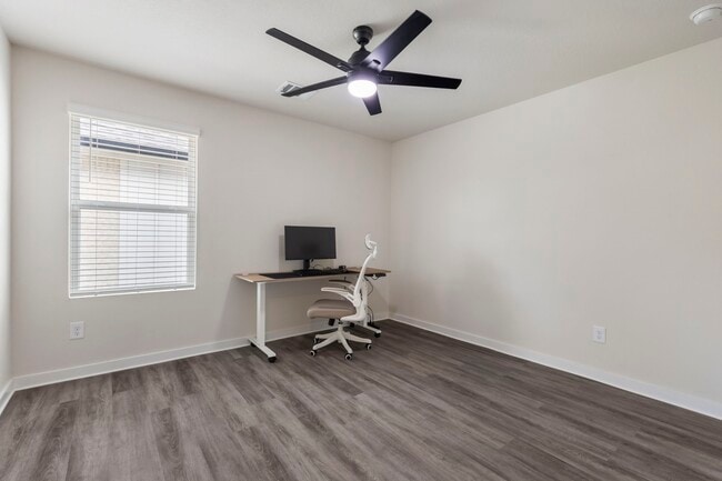 Building Photo - 17415 Rosette Grass Dr