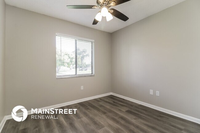 Building Photo - 810 Amidon St