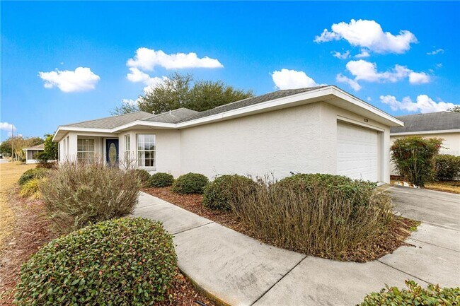 Building Photo - 9770 SW 92nd Place Rd